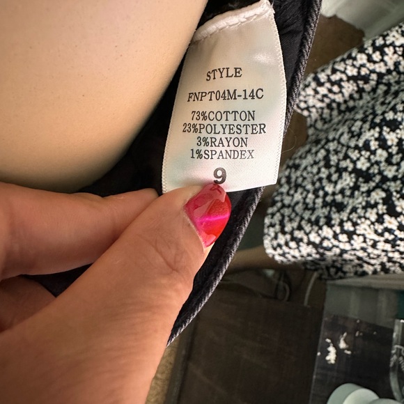 🖤 Women’s Black Sequins Jeans Pants 🖤 - Picture 7 of 7